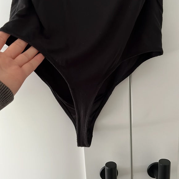 Abercrombie & Fitch Bare Shoulder-Tie Bodysuit One-Piece Thong Back Soft Drapey - Picture 4 of 6